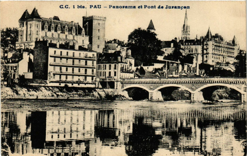 Carte postale ancienne Pau - Panorama et Pont de Jurancan à Pau