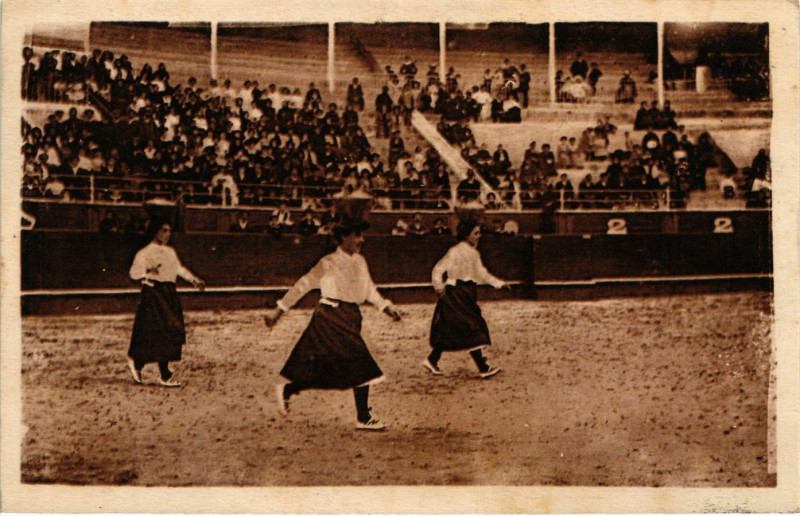 Carte postale ancienne Types Basques - Courses d'Aguadoras