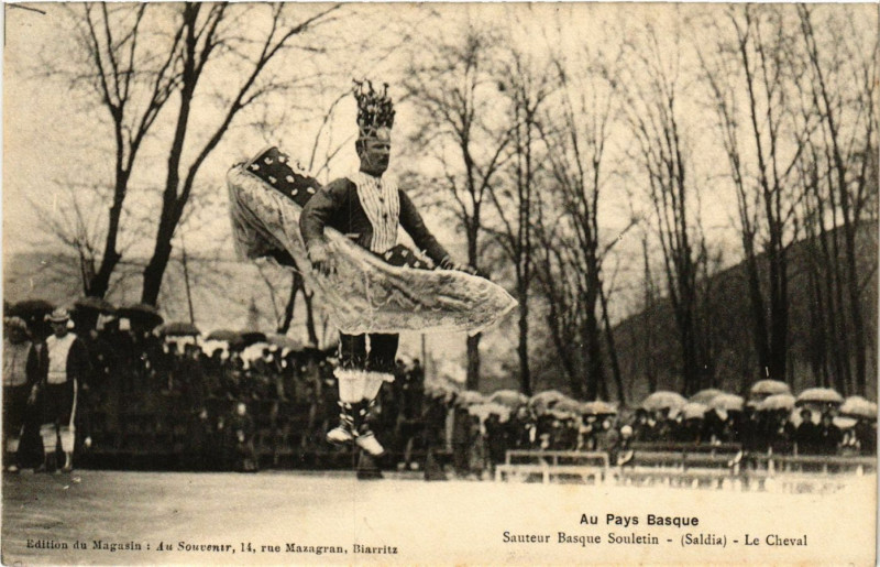 Carte postale ancienne Au Pays Basque - Sateur Basque Souletin - Le Chval