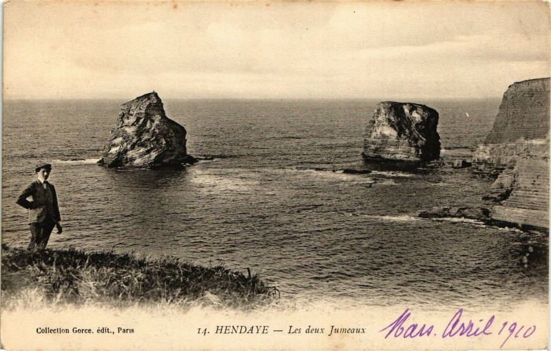 Carte postale ancienne Hendaye - Les deus Jumeaux à Hendaye