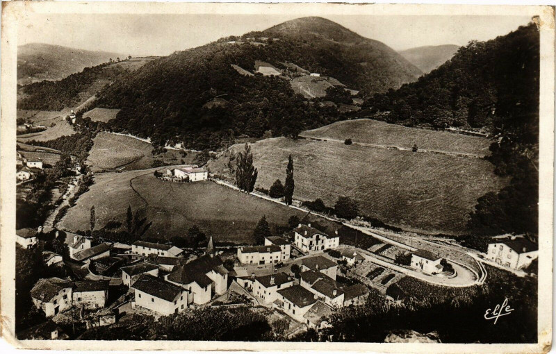 Carte postale ancienne Arneguy - Vue générale à Arnéguy
