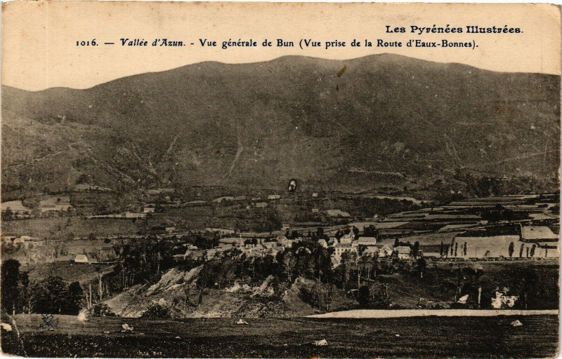 Carte postale ancienne Vallée d'Azun - Vue générale de Bun à Lée