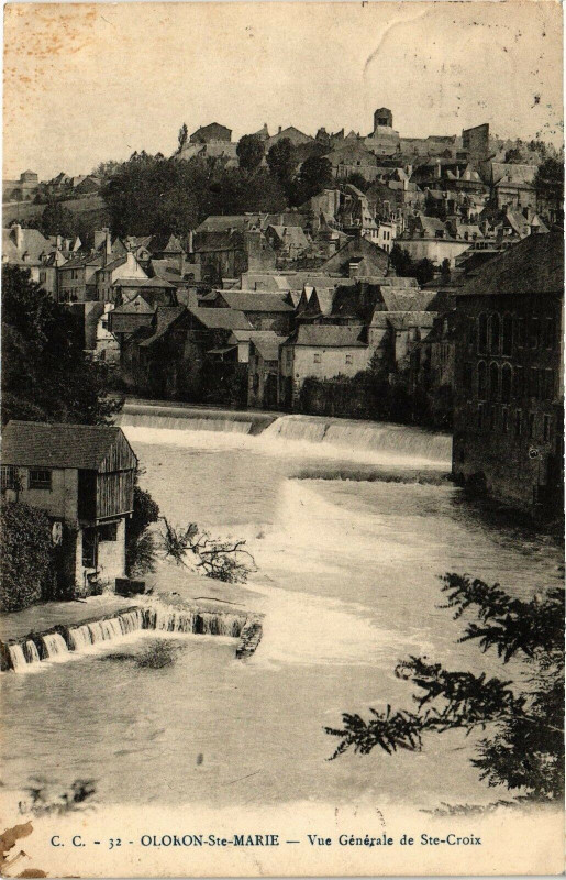 Carte postale ancienne Oloron-Sainte-Marie - Vue générale de Sainte-Croix à Oloron-Sainte-Marie