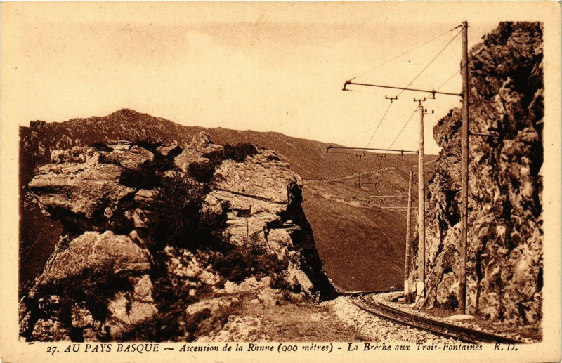 Carte postale ancienne Au Pays Basque - Ascension de la Rhue- La Bréche aux Trois-Fontaines