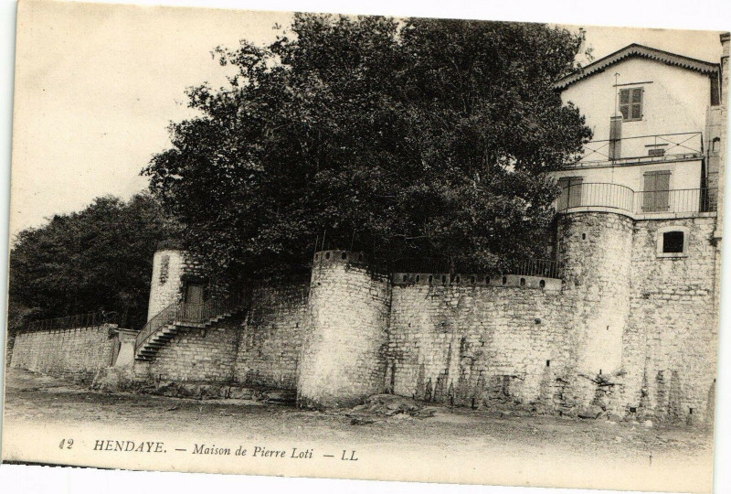 Carte postale ancienne Hendaye - Maison de Pierre Loti à Hendaye