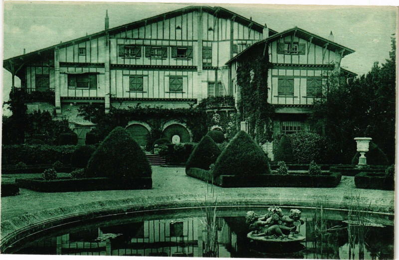 Carte postale ancienne Cambo - Maison Rostand a Arnaga