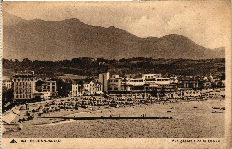 Carte postale ancienne Saint-Jean-de-Luz - Vue générale et le Casino à Saint-Jean-de-Luz