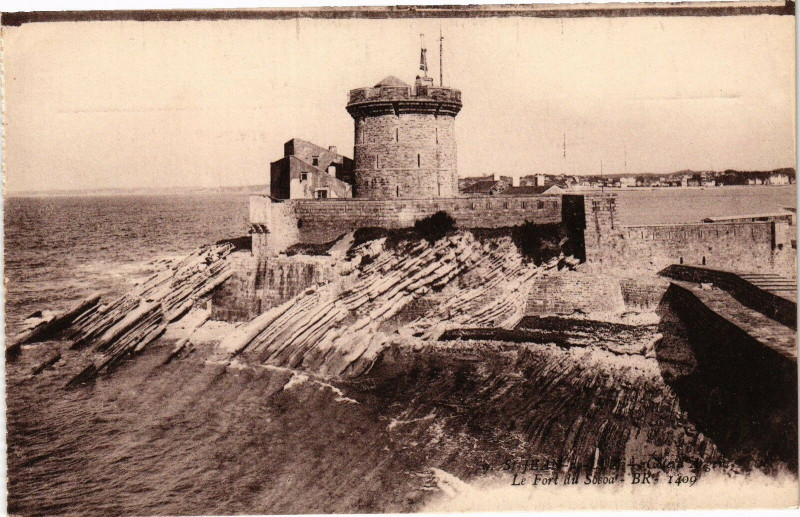Carte postale ancienne Saint-Jean-de-Luz - Le Fort du Socoa à Saint-Jean-de-Luz