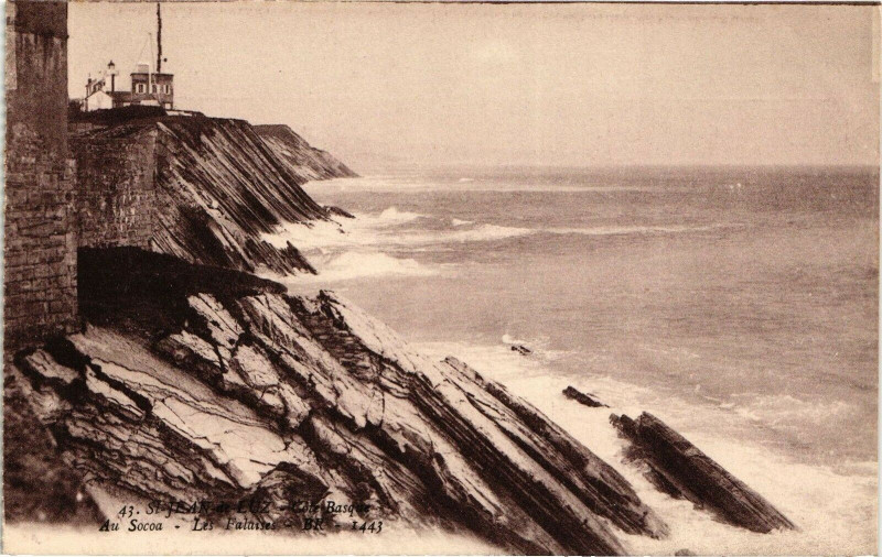 Carte postale ancienne Saint-Jean-de-Luz - Au Socoa - Les FALAISEs à Saint-Jean-de-Luz
