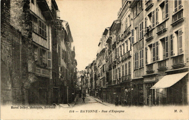 Carte postale ancienne Bayonne - Rue d'Espagne à Bayonne