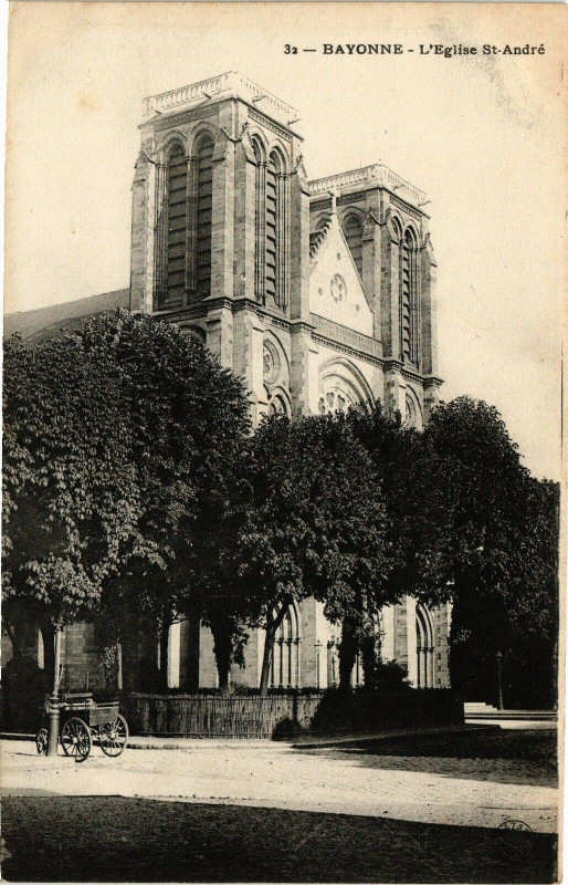 Carte postale ancienne Bayonne - L'Eglise Saint-Andre à Bayonne