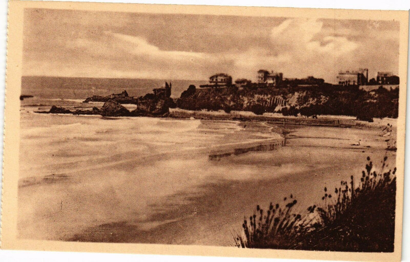 Carte postale ancienne Biarritz - La Cote des Basques à Biarritz