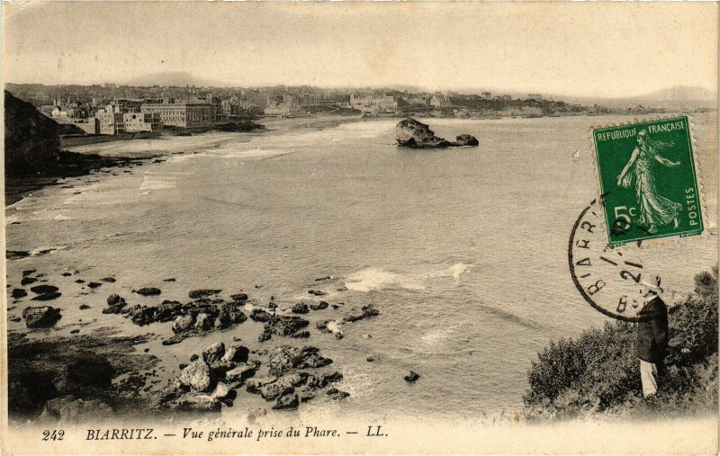 Carte postale ancienne Biarritz - Vue générale prise du Phare à Biarritz