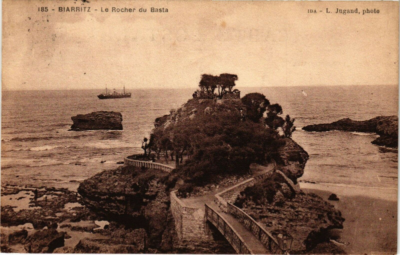 Carte postale ancienne Biarritz - Le Rocher du Basta à Biarritz