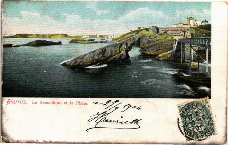 Carte postale ancienne Biarritz - Le Semaphore et le Phare à Biarritz