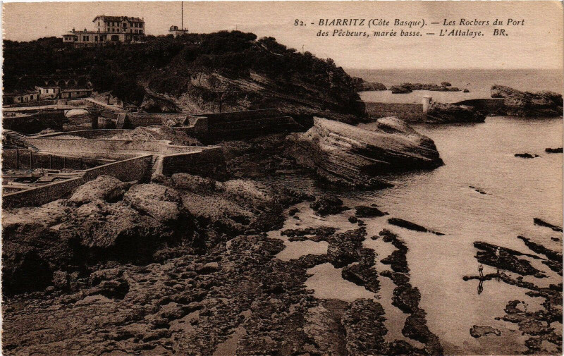 Carte postale ancienne Biarritz - Les Rochers du Port à Biarritz