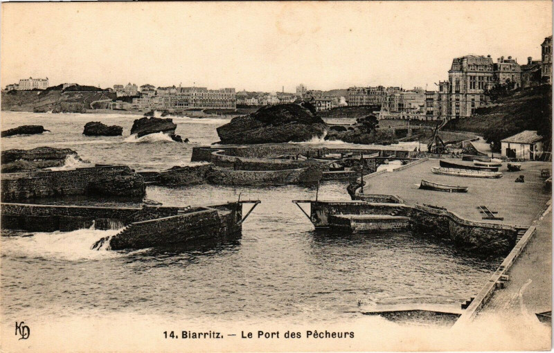 Carte postale ancienne Biarritz - Le Port des Pecheurs à Biarritz