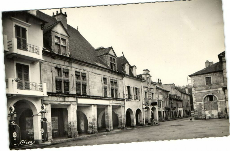 Carte postale ancienne Nay (B.-Pyr.) Maison de Jeanne d'Albret à Nay