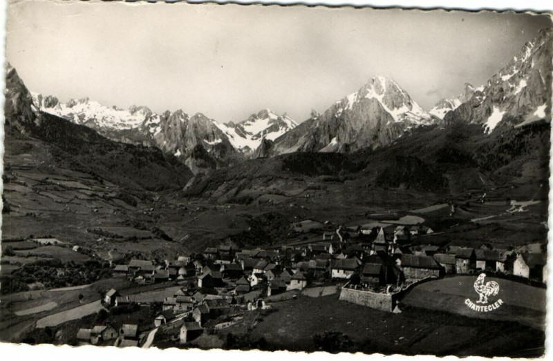 Carte postale ancienne Lescun Vue générale et le Cirque à Lescun