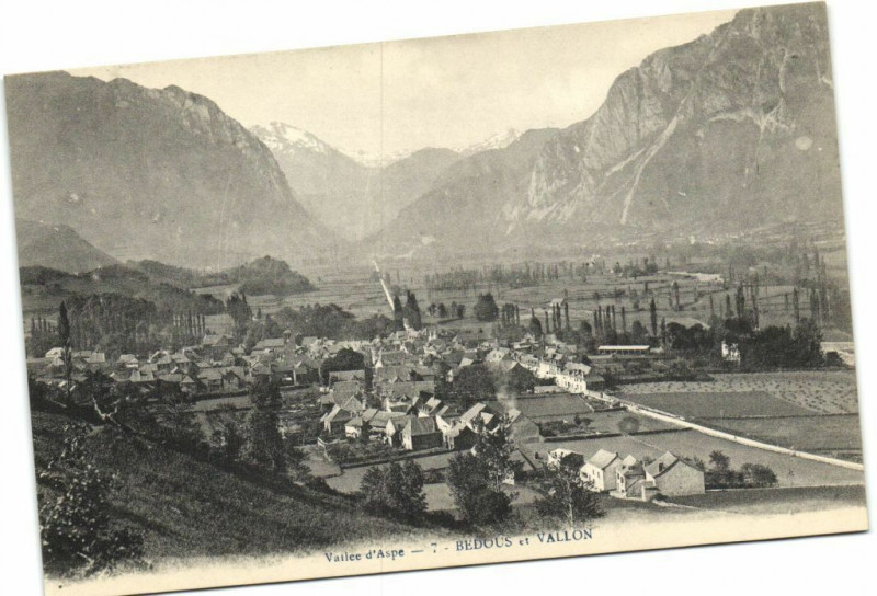 Carte postale ancienne Vailée d'Aspe - Bedous et Vallon à Bedous