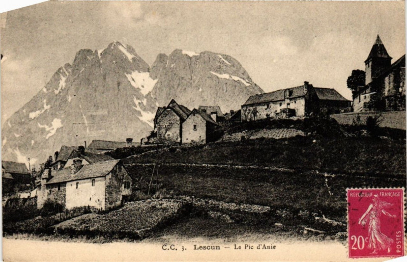 Carte postale ancienne Lescun - Le Pie d'Anie à Lescun