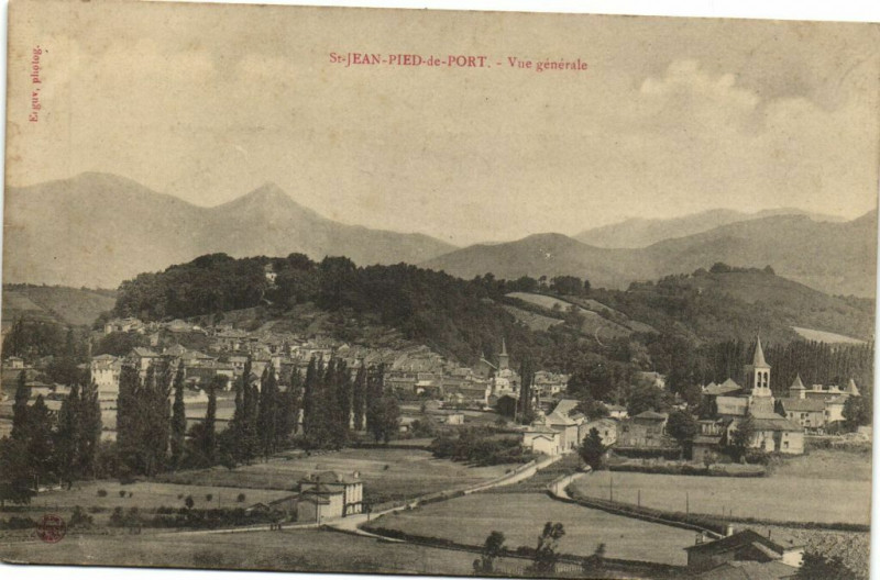 Carte postale ancienne Saint-Jean-Pied-de-Port Vue générale à Saint-Jean-Pied-de-Port