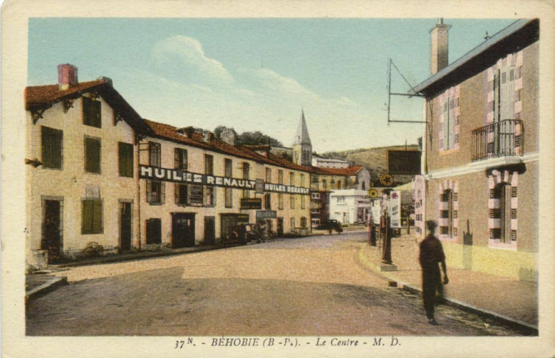 Carte postale ancienne Behobie Le Centre - M.D.