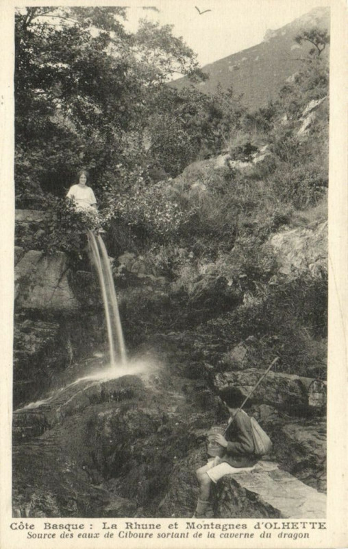 Carte postale ancienne Cote Basque La Rhune et Montagnes d'Olhette source des eaux.... à Mont