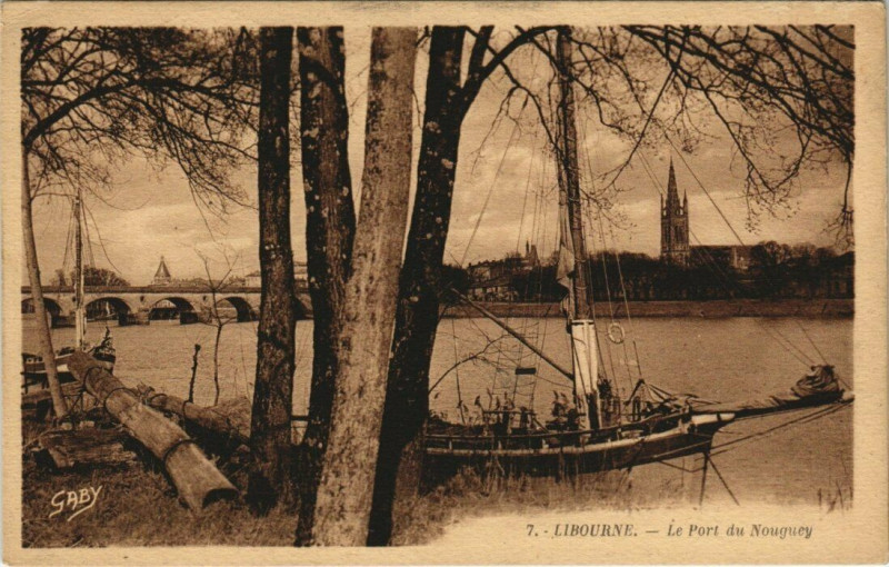 Carte postale ancienne Libourne - Le Port du Nouguey à Libourne