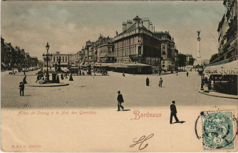 Carte postale ancienne Bordeaux - Allées de Journy et le Mnt. des Girendins à Bordeaux