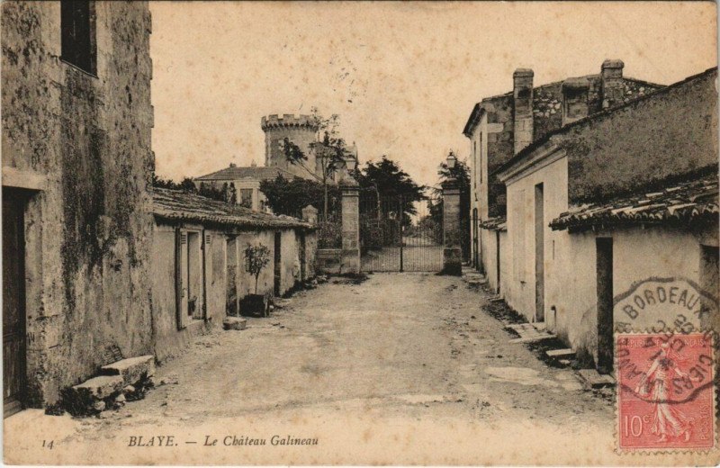 Carte postale ancienne Blaye - Le Chateau Galineau à Blaye
