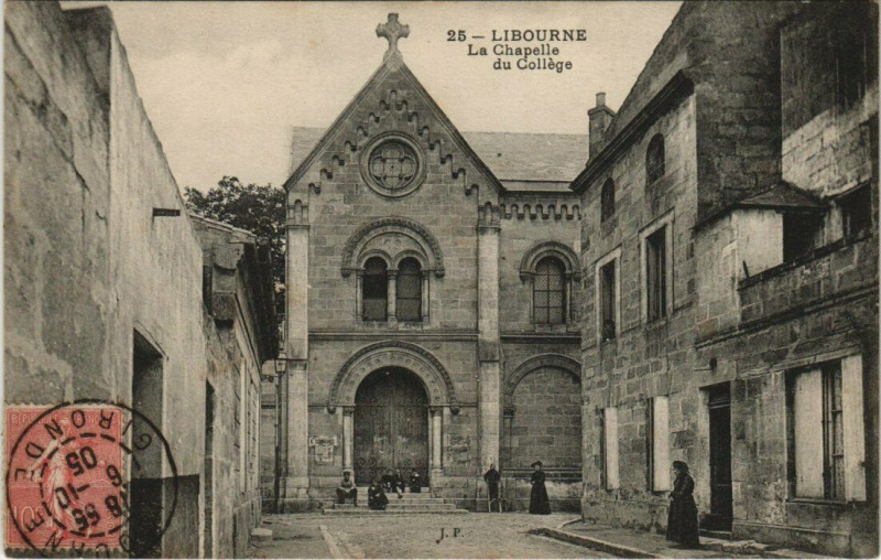 Carte postale ancienne Libourne La chapelle du college à Libourne