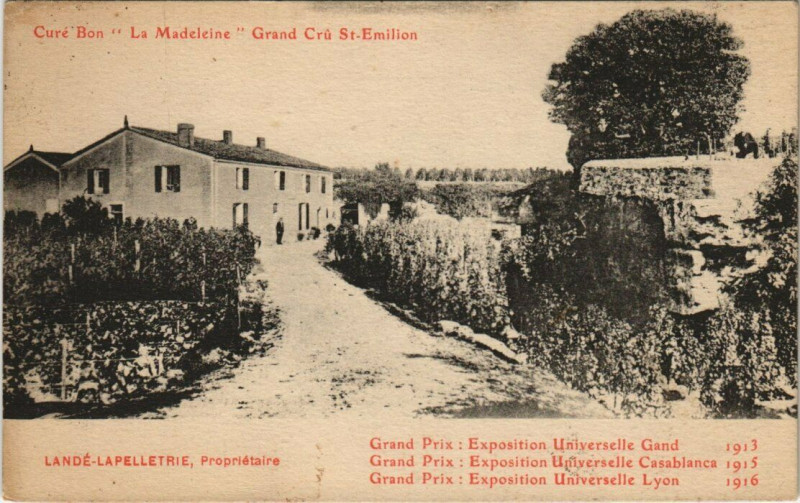 Carte postale ancienne Curé Bon La Madeleine Grand Cru Saint-Emilion à Saint-Émilion