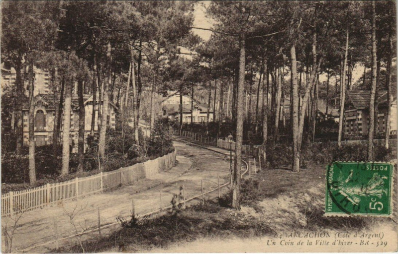 Carte postale ancienne Arcachon - un Coin de la VIlle d'hiver à Arcachon