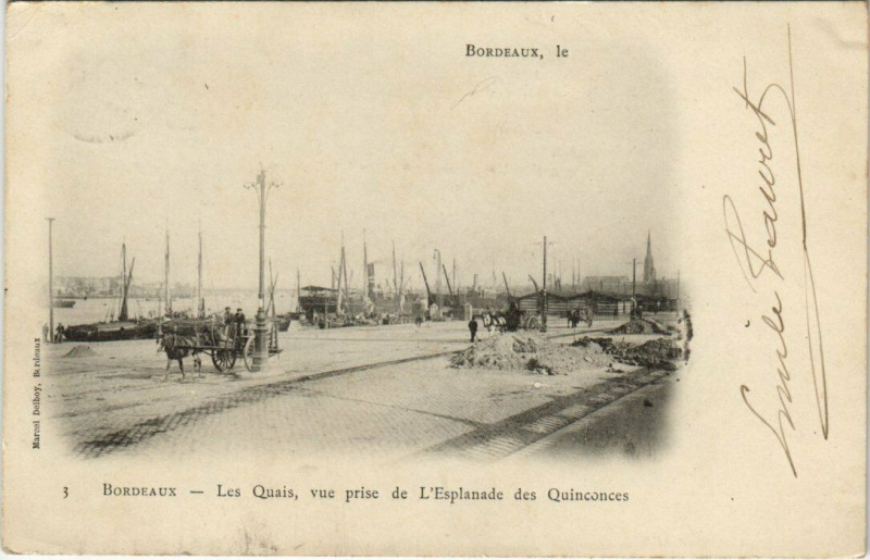 Carte postale ancienne Bordeaux - Les Quais vue prise de L'Esplanade des Quinconces à Bordeaux