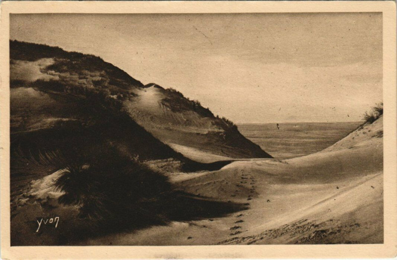 Carte postale ancienne Vers la mer - Les grandes Dunes du Sabloney