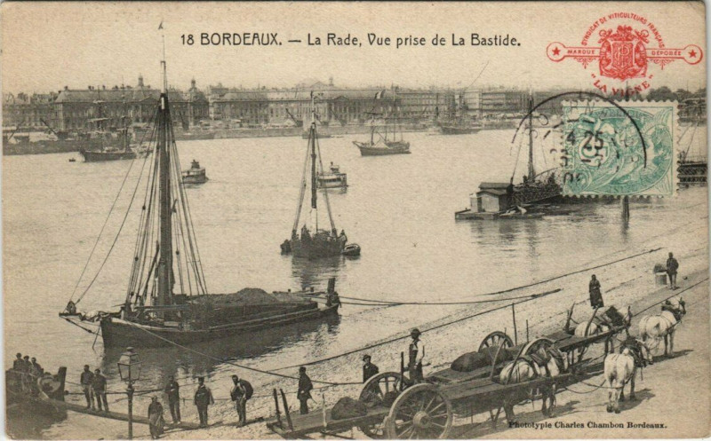 Carte postale ancienne Bordeaux - La Rade Vue prise de la Bastide à Bordeaux