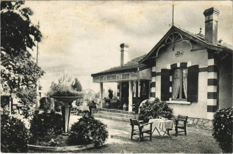 Carte postale ancienne Café-Restaurant du Boulevard de l'Aérium