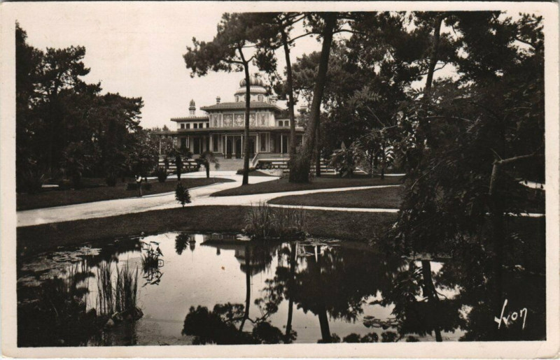 Carte postale ancienne Arcachon - Le Casino mauresque à Arcachon