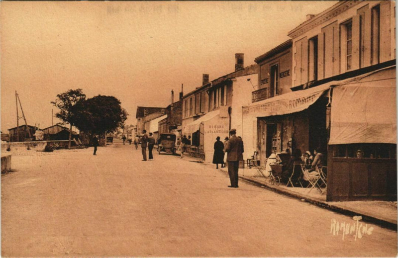 Carte postale ancienne Quais de Port des Barques