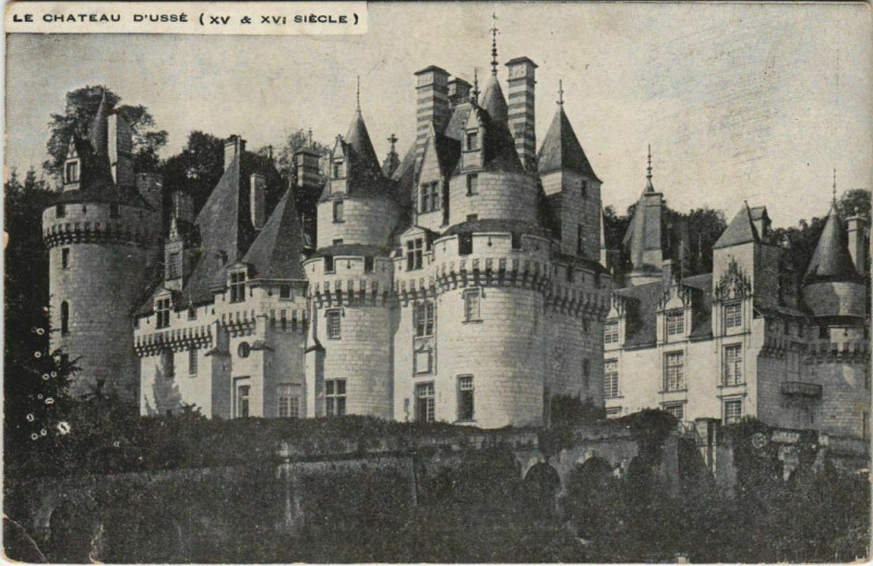 Carte postale ancienne Sainte-Foy-la-Grande-Le Chateau d'ussé à Sainte-Foy-la-Grande
