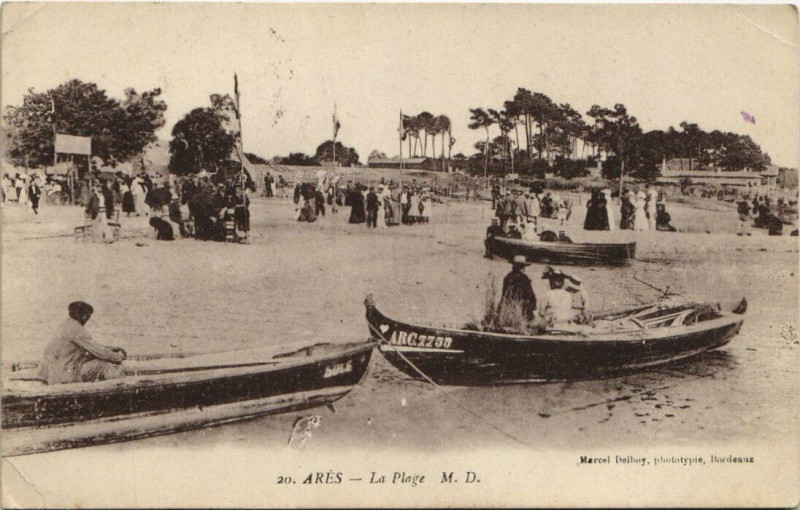 Carte postale ancienne Ares - La Plage à Arès