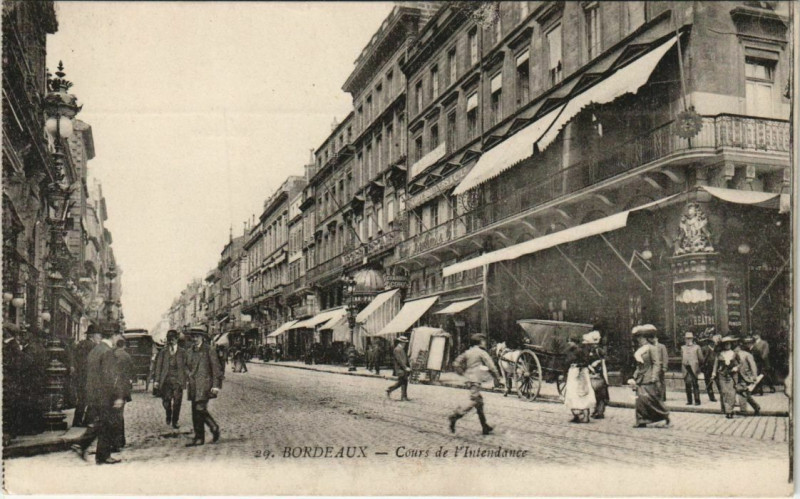 Carte postale ancienne Bordeaux-Cours de l'Intendance à Bordeaux