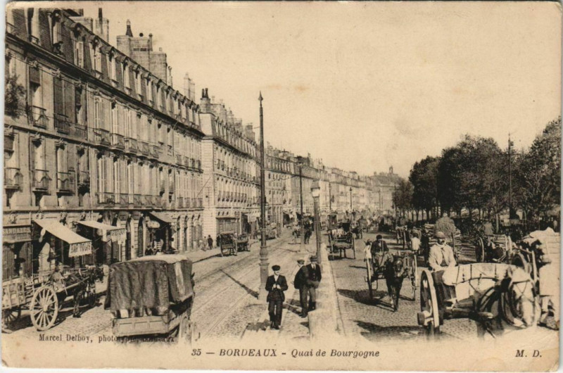 Carte postale ancienne Bordeaux-Quai de Bourgogne à Bordeaux