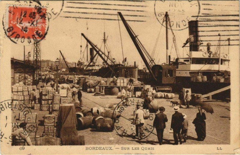 Carte postale ancienne Bordeaux-Sur les Quais à Bordeaux