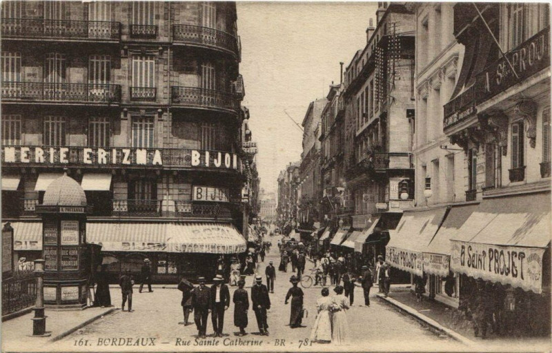 Carte postale ancienne Bordeaux-Rue Sainte-Catherine à Bordeaux