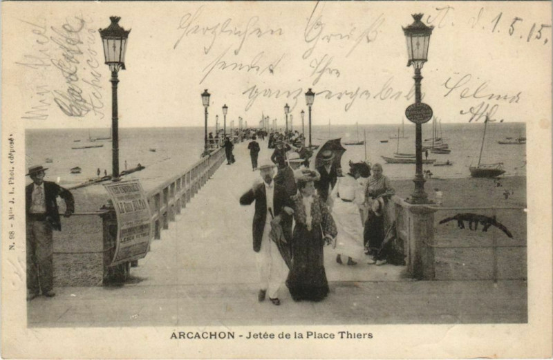 Carte postale ancienne Arcachon-Jetée de la Place Thiers à Arcachon