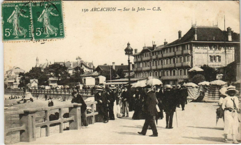 Carte postale ancienne Arcachon-Sur la Jetée à Arcachon