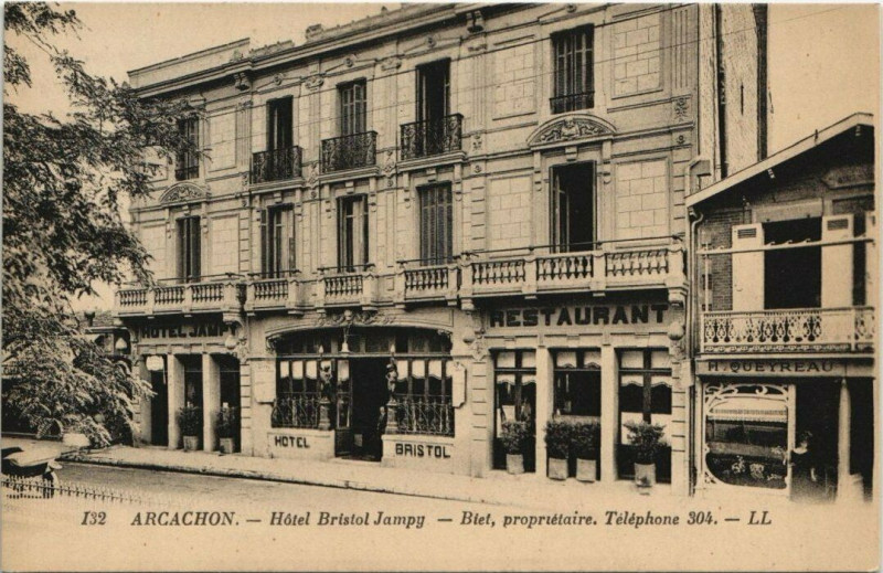 Carte postale ancienne Arcachon-Hotel Bristol Jampy à Arcachon