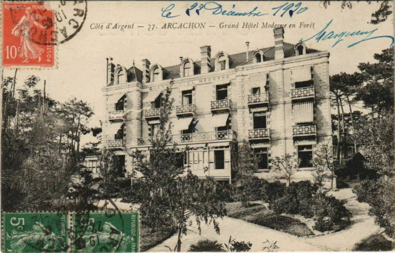 Carte postale ancienne Grand Hôtel Moderne en Forêt à Arcachon